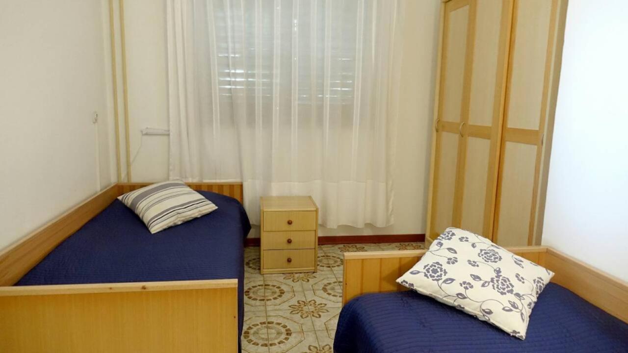 Calm Sea View Apartment Banjole Exterior photo