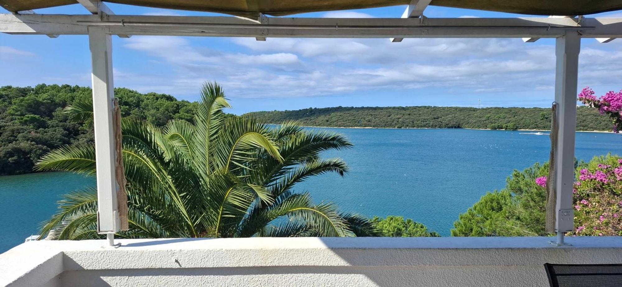 Calm Sea View Apartment Banjole Exterior photo